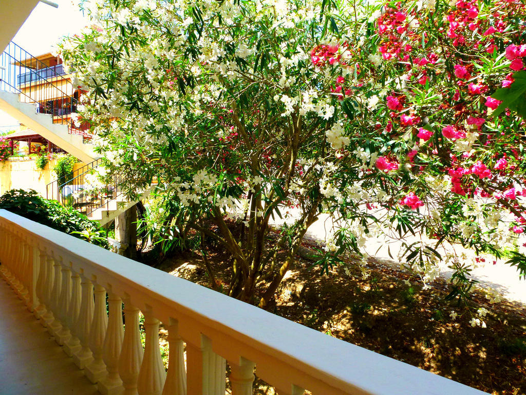 Villa Vania Gardenos Vitaládes Exterior foto